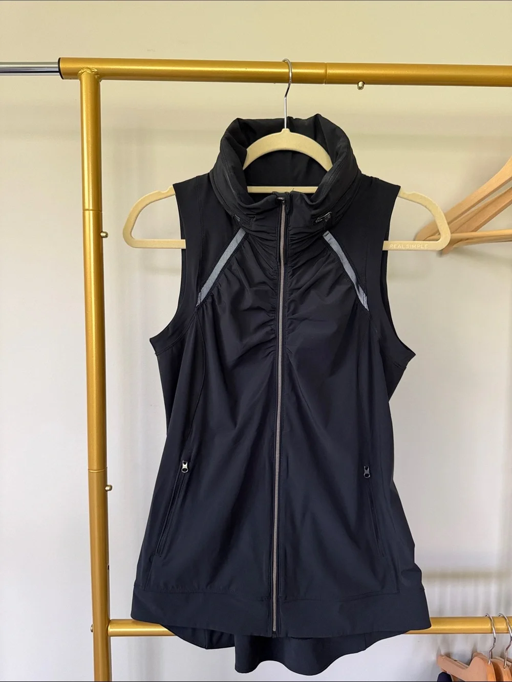 LULULEMON Go The Distance Vest Size 6 Black - Picture 1 of 3